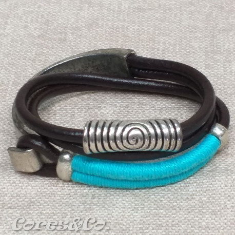 2 Turns Leather Bracelet w/ Blue Line