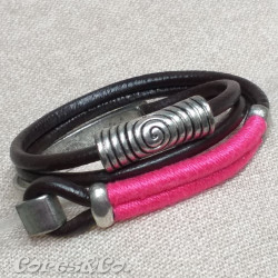 2 Turns Leather Bracelet w/ Pink Line
